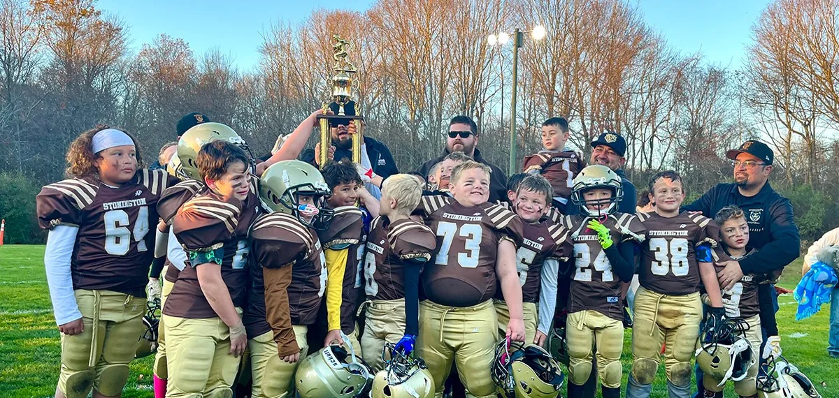 Bears champions posing with their trophy