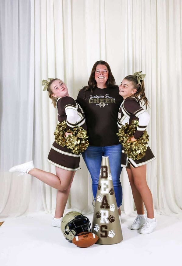 Stonington Bears cheer photo 1
