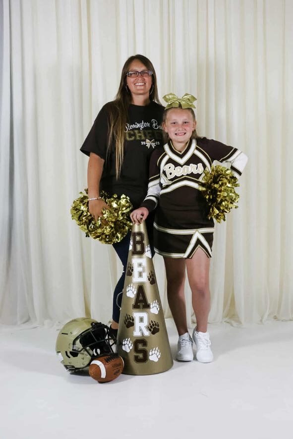 Stonington Bears cheer photo 2