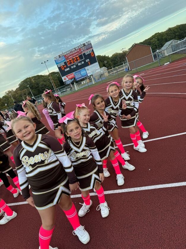 Stonington Bears cheer photo 15