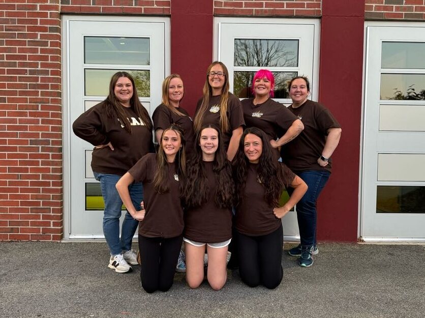 Stonington Bears cheer photo 16