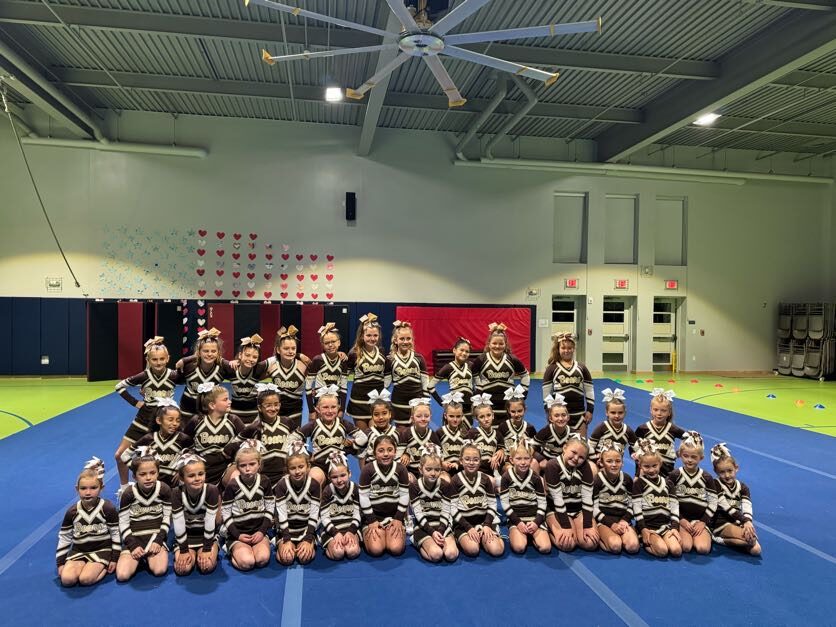 Stonington Bears cheer photo 19