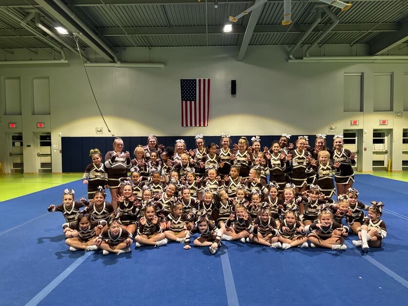 Stonington Bears cheer photo 35
