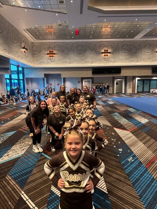 Stonington Bears cheer photo 37