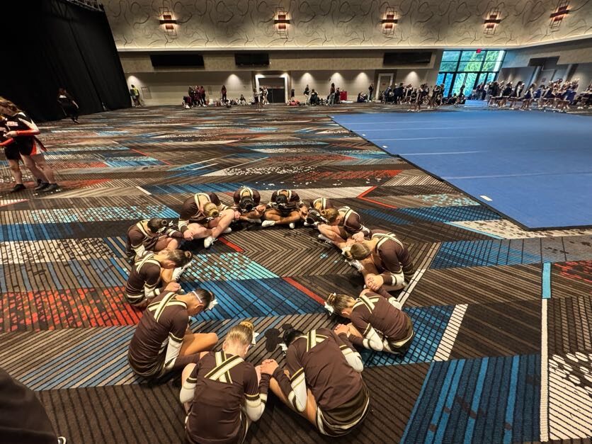 Stonington Bears cheer photo 40