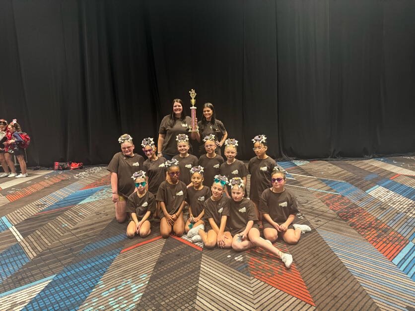 Stonington Bears cheer photo 41