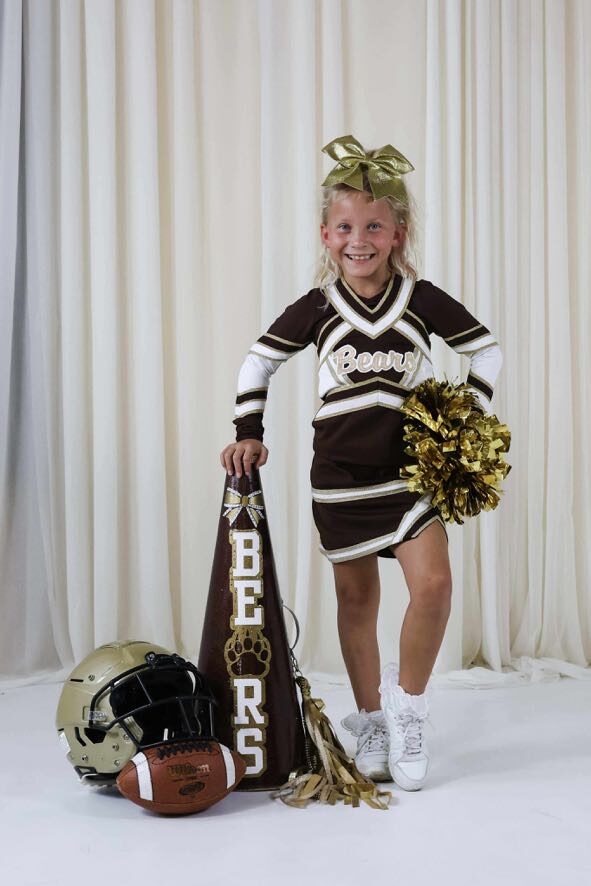 Stonington Bears cheer photo 45