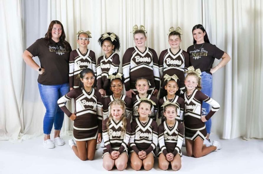 Stonington Bears cheer photo 47