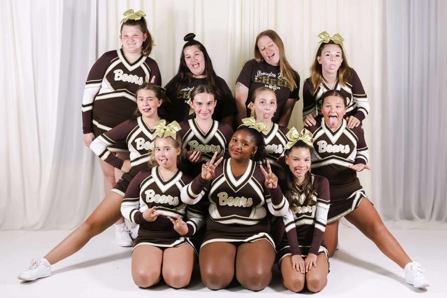 Stonington Bears cheer photo 50